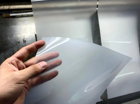 kupować Linia do wytłaczania folii PP do blistrów z 80% materiału pochodzącego z recyklingu, koekstruzja ABA 3-warstwowa i szerokość 800-1500mm online manufacture