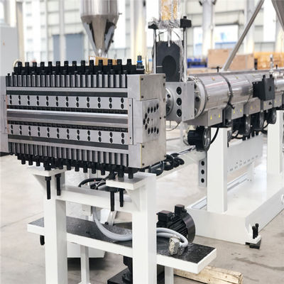 Maszyna do produkcji pustych arkuszy PP Linia do wytłaczania pustych płyt PE Wytłaczanie pustych profili